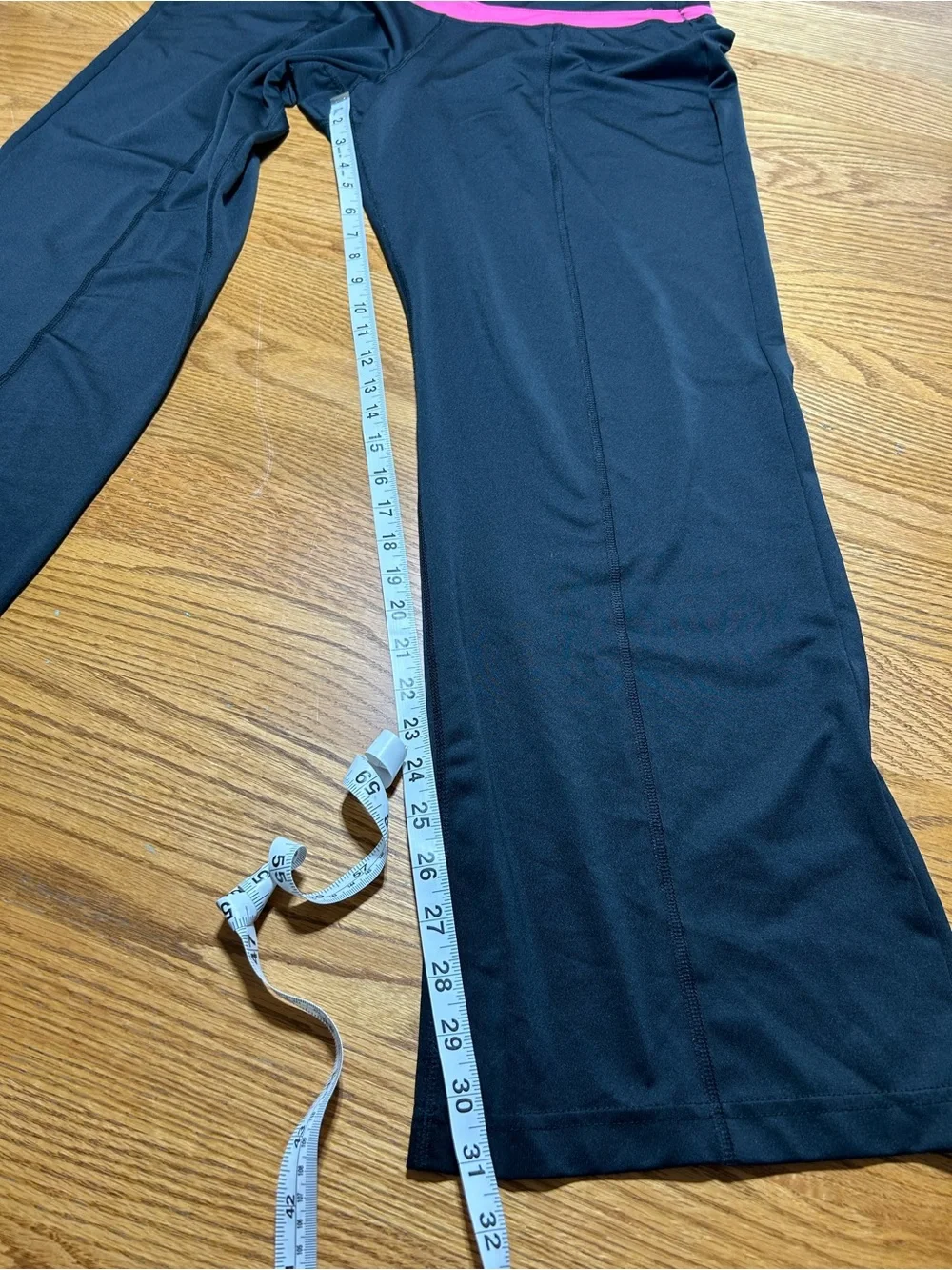 Women’s Nike Dri-Fit Yoga Pants Black with Pink Accents Size Large